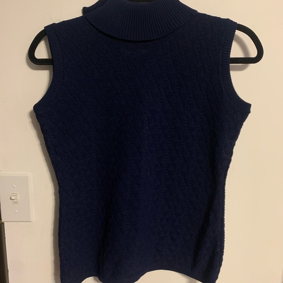 Vest - Picture 3 of 3